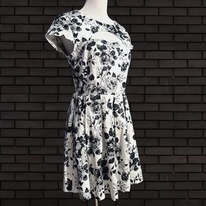 Formal Cap Sleeve Black & White Rose Dress Size L